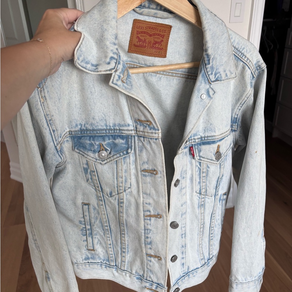 Levi's Women's Faded Blue Jean Jacket